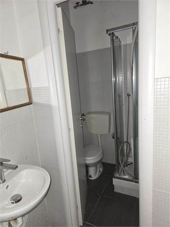 bagno con antibagno