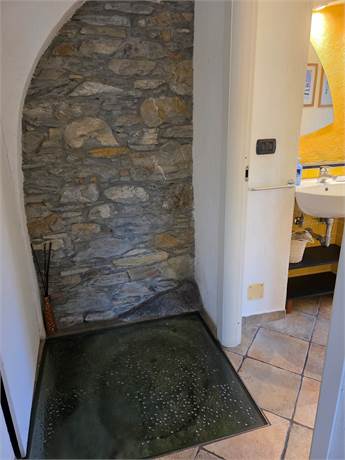 particolare pavimento in cristallo