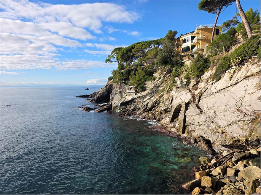 vista strada scogliera