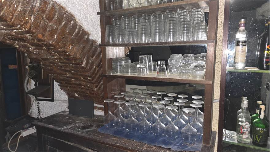 bar